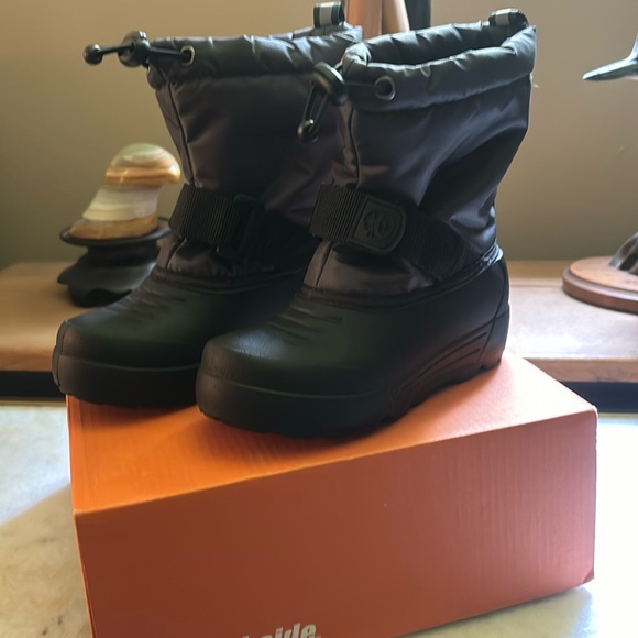 Northside Other - Toddler boy size 9 Boot